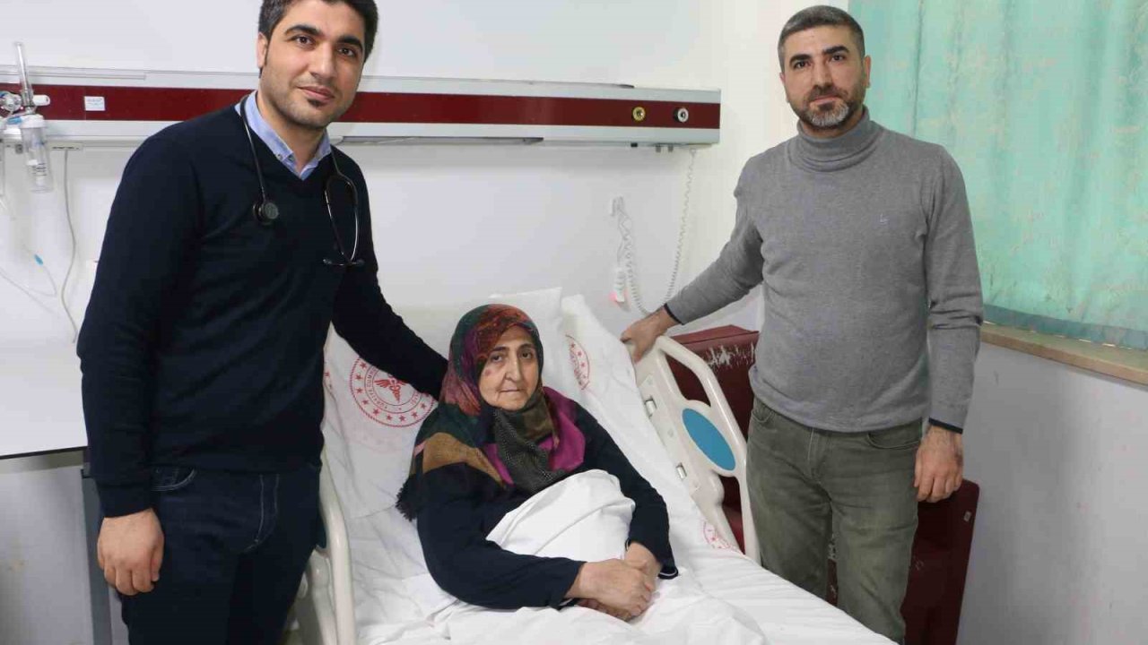 Özel hastanelerde 1 milyonu bulan bu tedavi devlet hastanesinde ücretsiz yapıldı