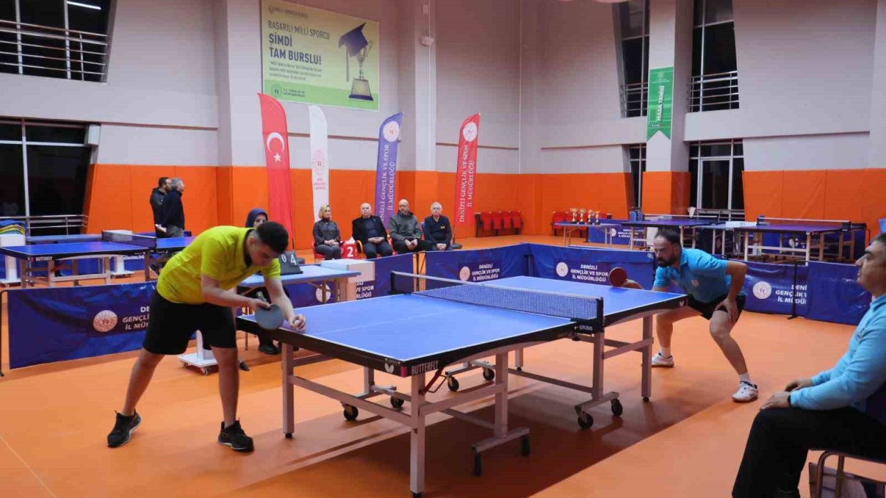 Denizli’de masa tenisi heyecanı yaşadı