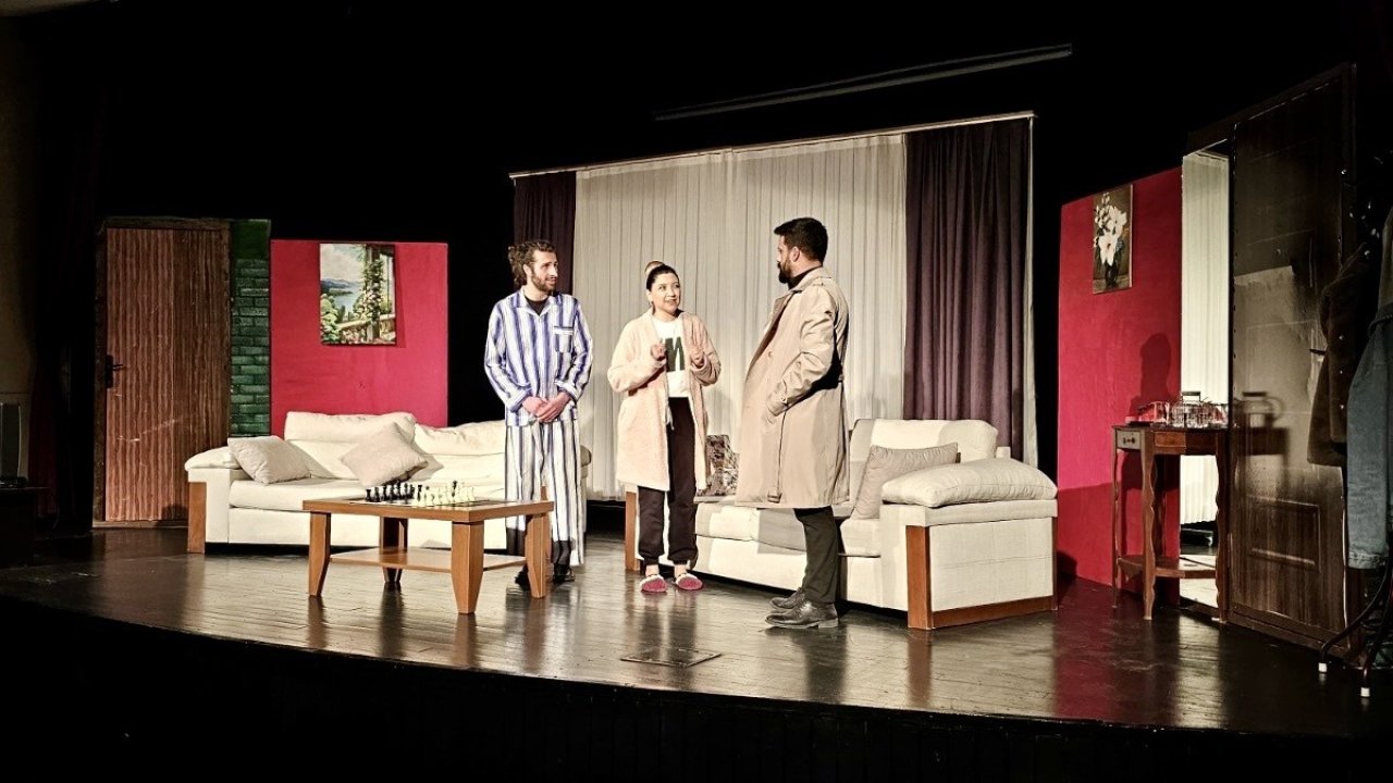 MABESEM tiyatro kursiyerleri seyircilerden tam not aldı