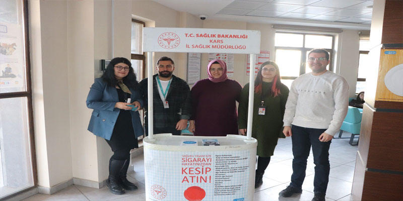 Kars İl Sağlık Müdürlüğü’nden Sigara Bırakma İçin Bilgilendirme Standı
