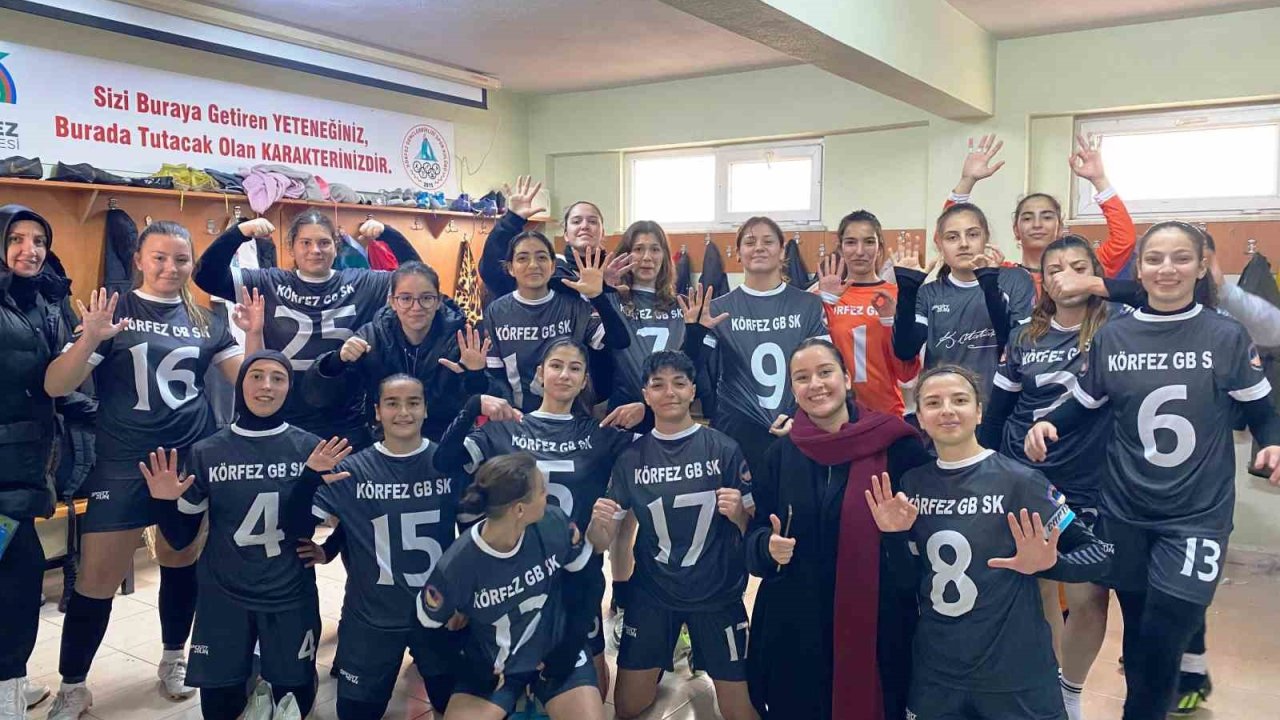 Körfezli kızlar Sakarya Serdivan’ı 5-0 yendi