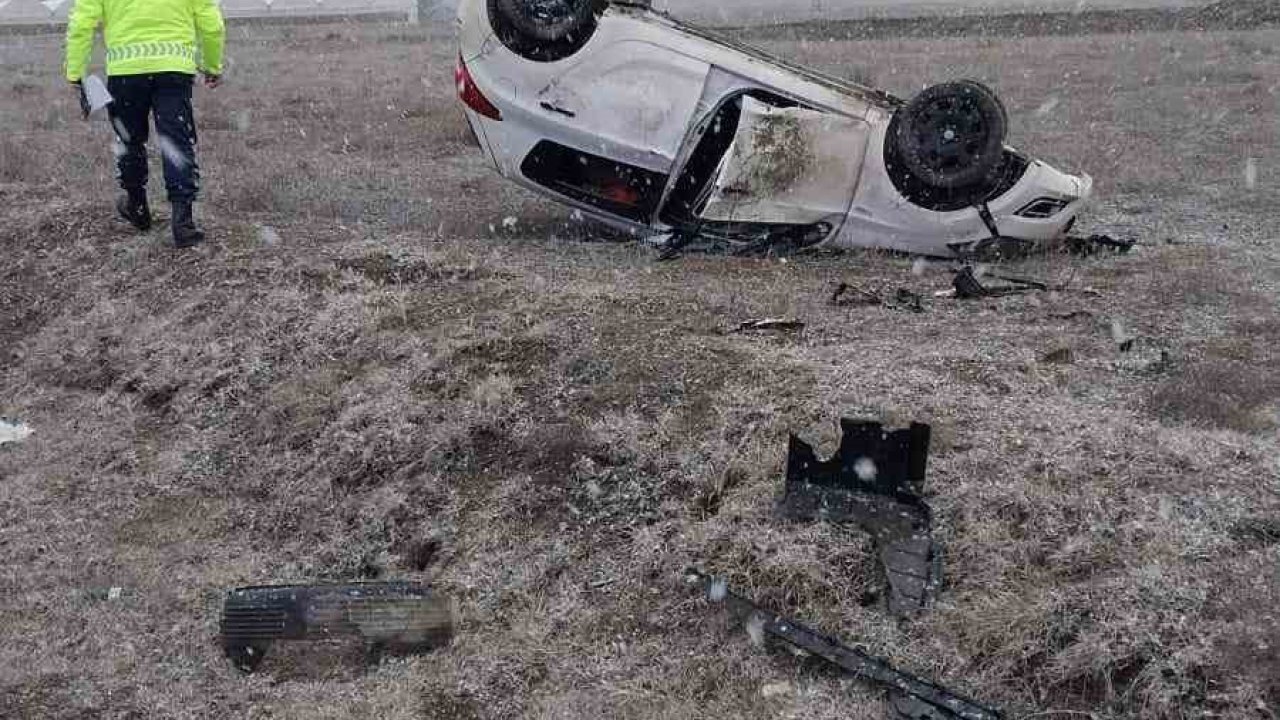 Çorum’da takla atan otomobilin sürücüsü yaralandı