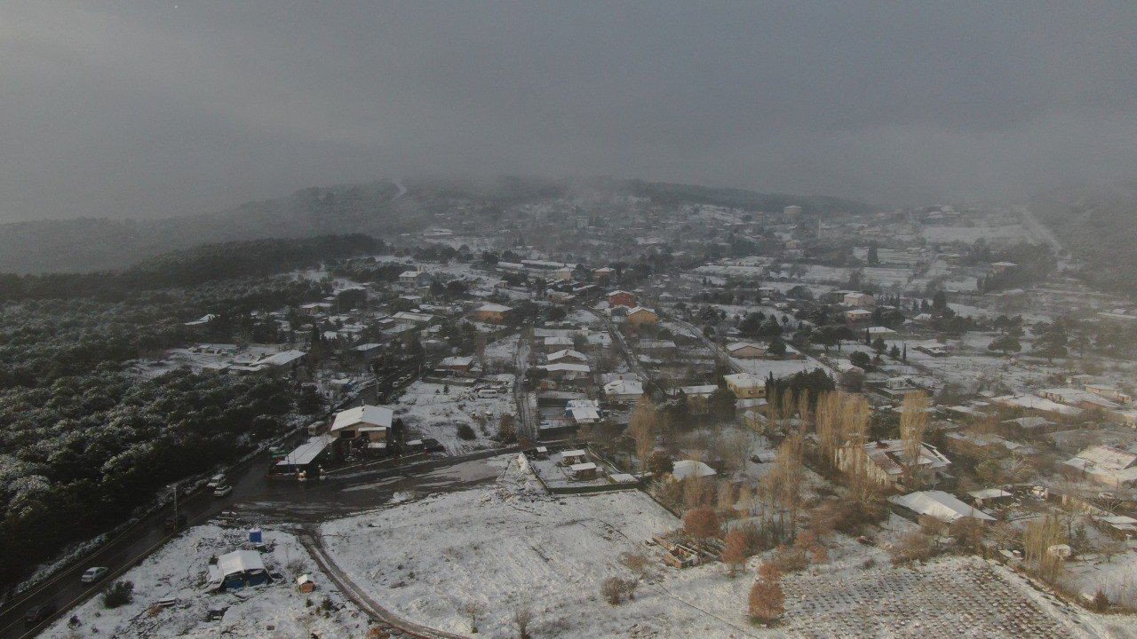 Anadolu Yakası’nın yüksek kesimleri beyaza büründü