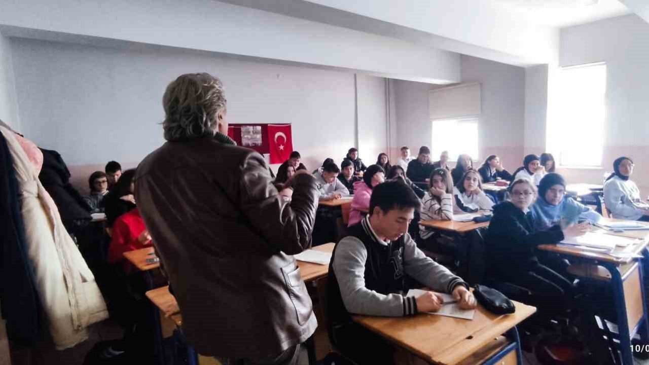 Deprem bilinçlendirme ve farkındalık eğitimi verildi