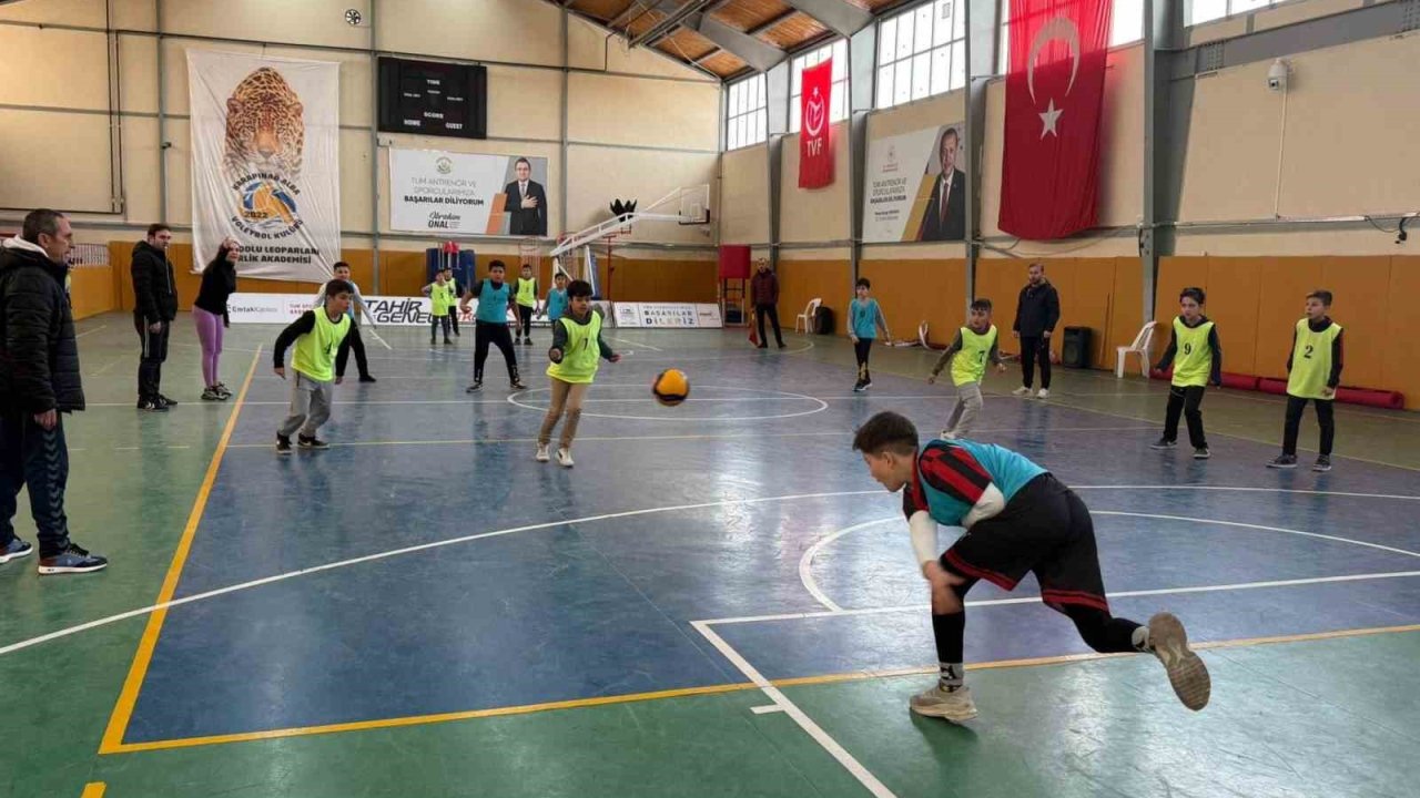Karapınar’da Geleneksel Çocuk Oyunları Turnuvaları başladı