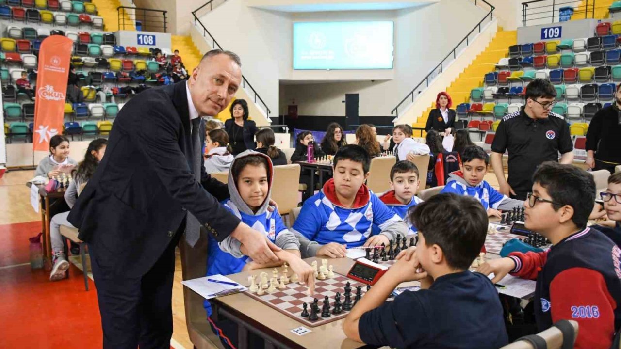 Balıkesir’de okullar arası spor müsabakaları devam ediyor