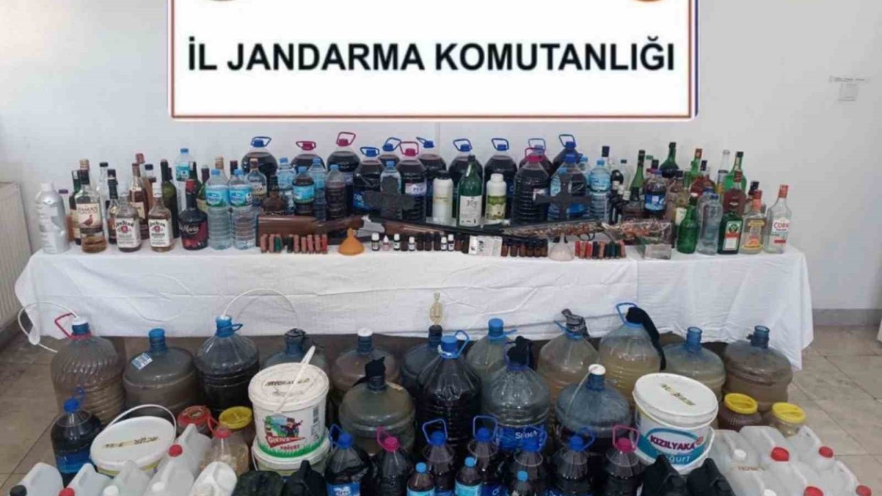 Sakin Kent Akyaka’da 555 litre sahte alkol ele geçirildi