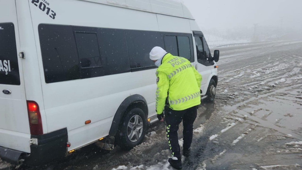 Kış lastiği olmayan araçların geçişine izin verilmiyor