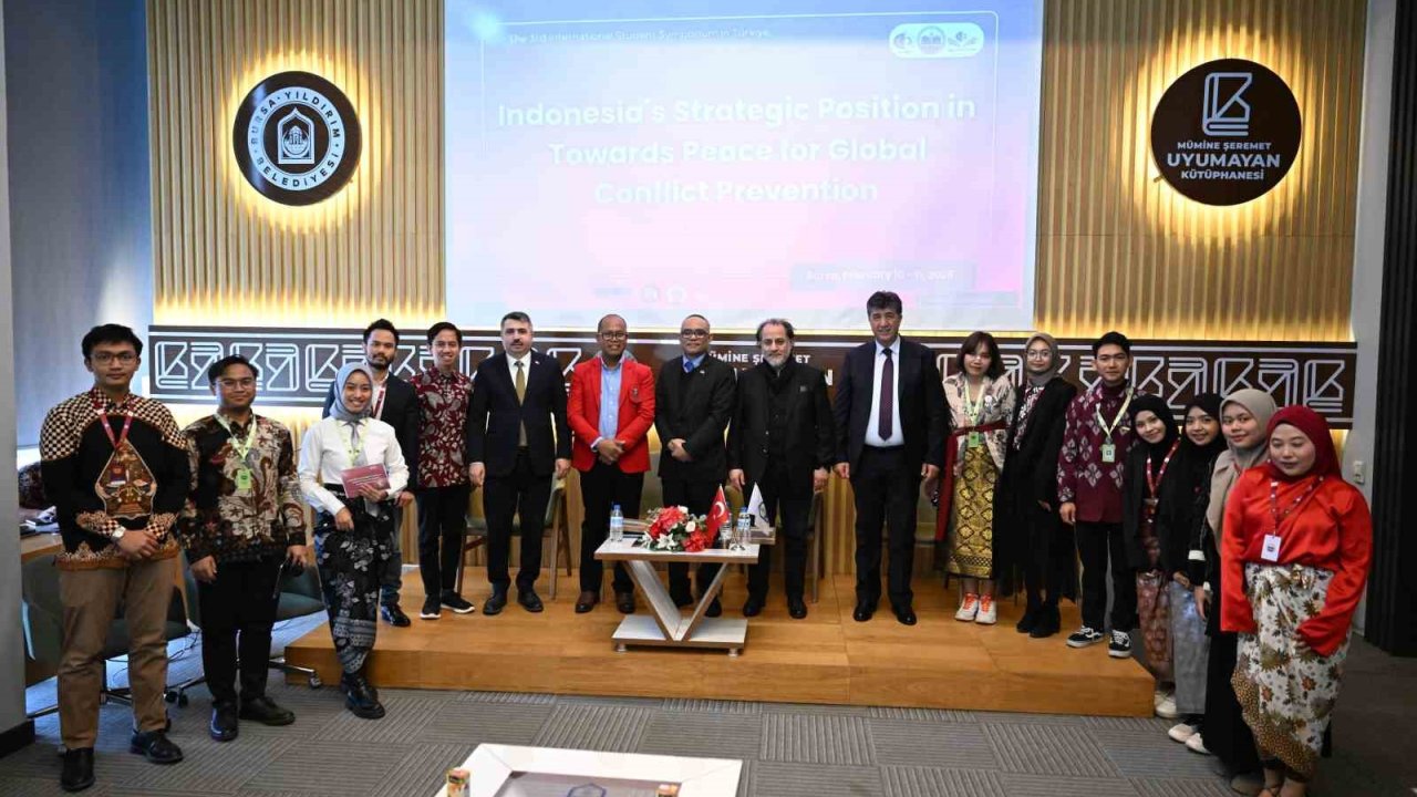 Yıldırım’da uluslararası öğrenci sempozyumu