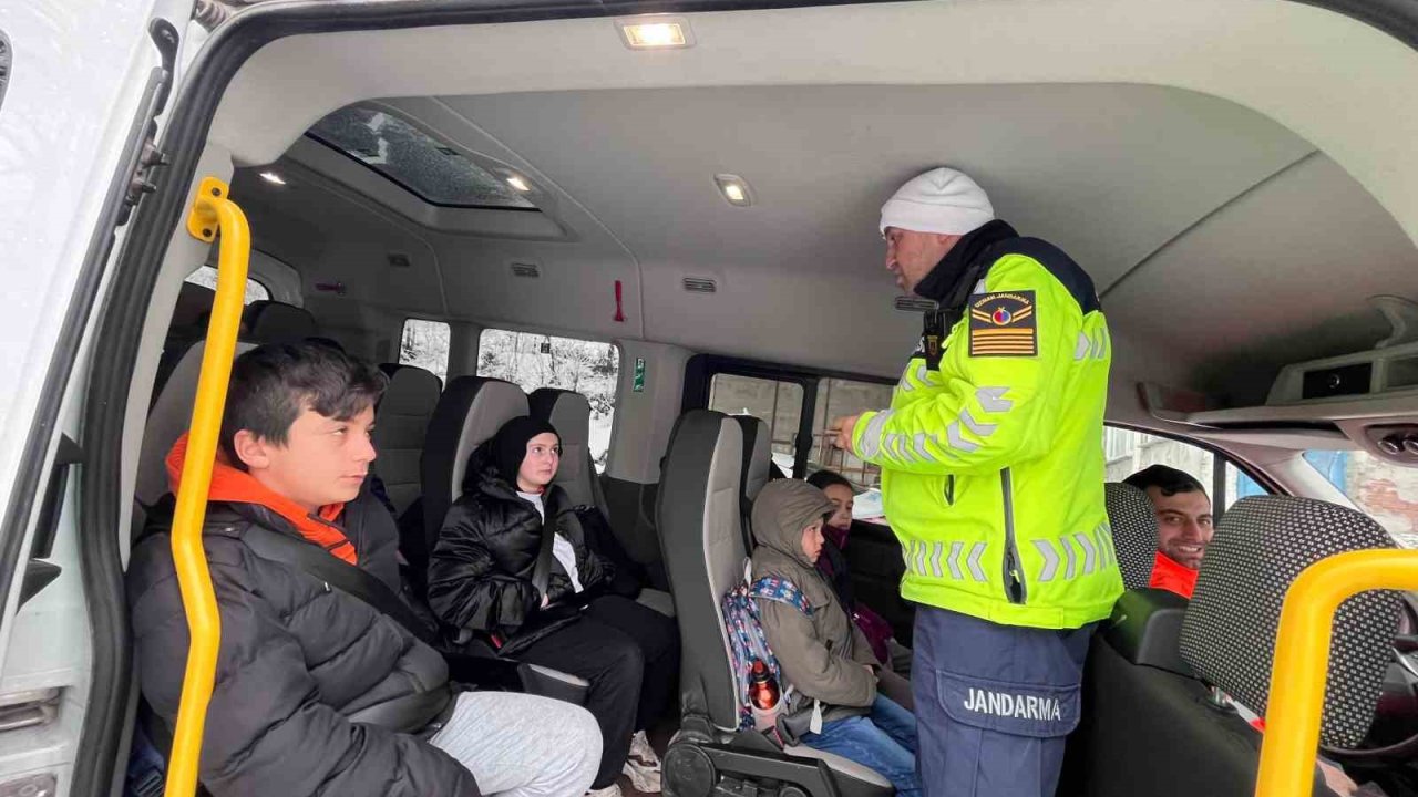 Ordu’da öğrencilerin güvenliği için servis araçları denetlendi