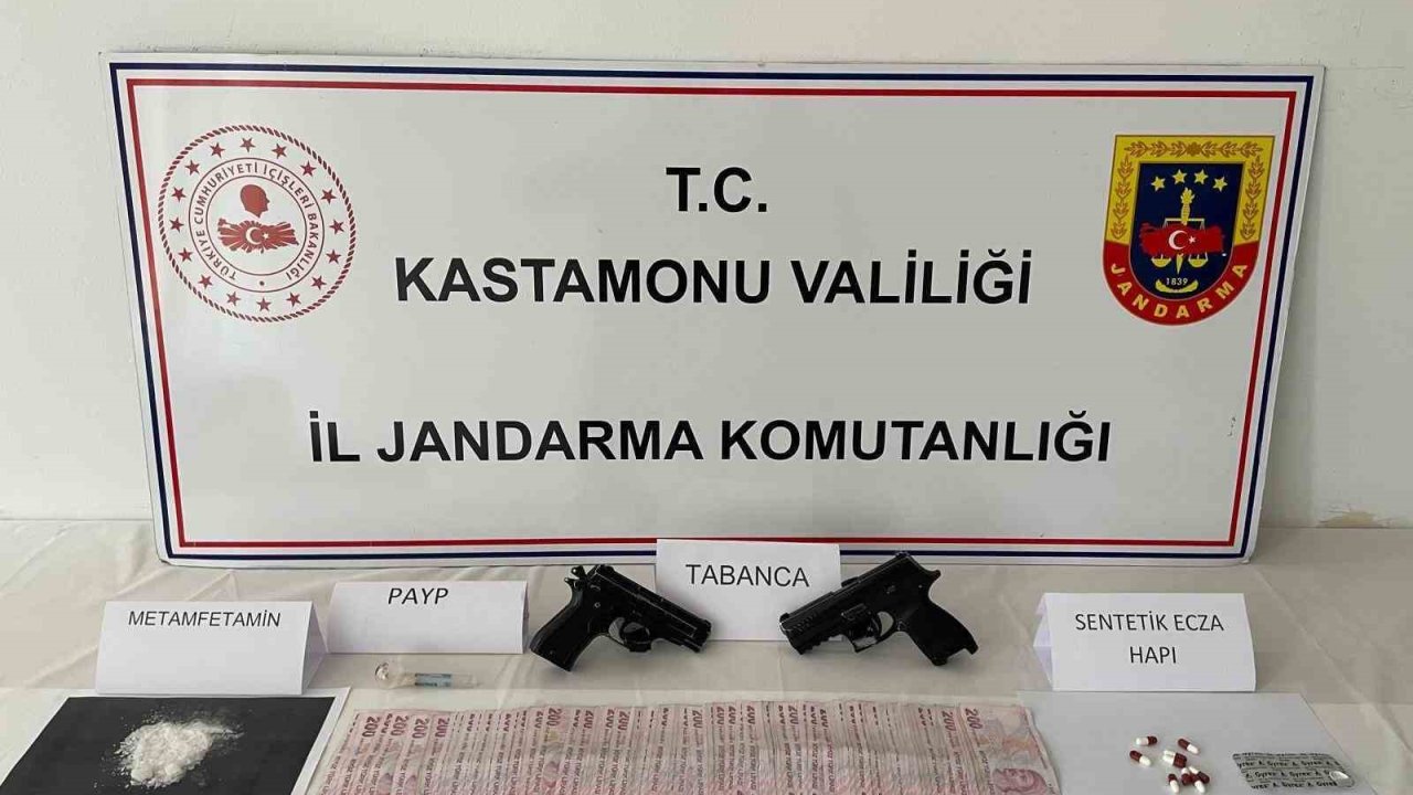Kastamonu’da zehir tacirlerine geçit yok: 2 gözaltı