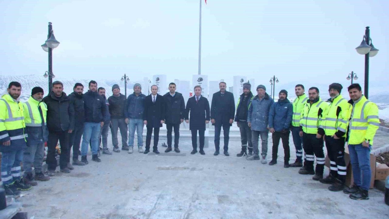 Maden kazasında vefat eden işçiler için anıt yapıldı