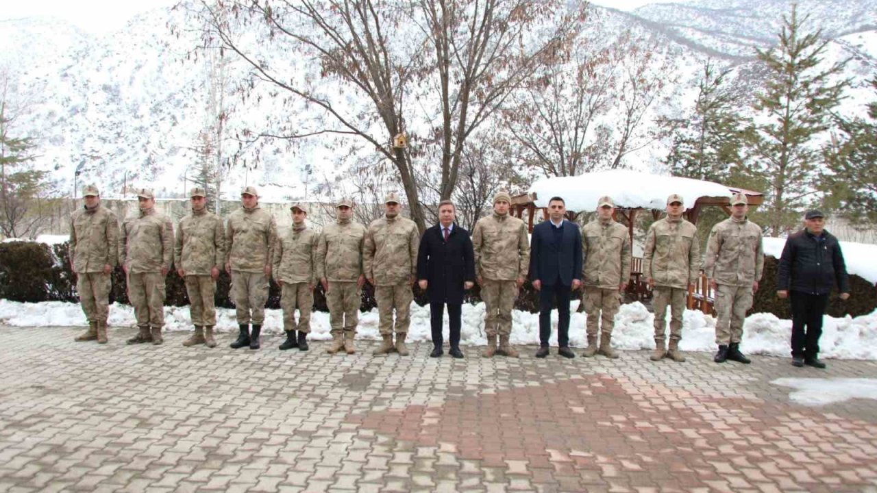Vali Aydoğdu, Kuruçay Jandarma Karakolunu denetledi