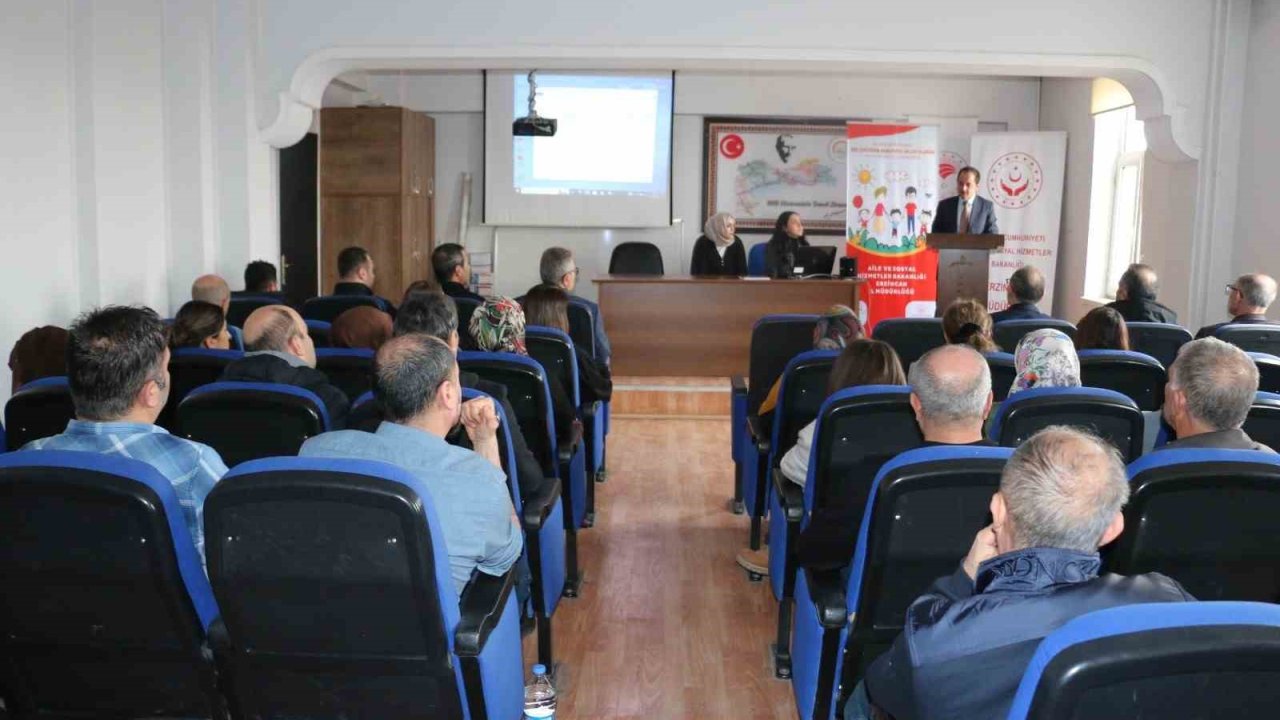 Tarım personeline "Koruyucu Aile" eğitimi