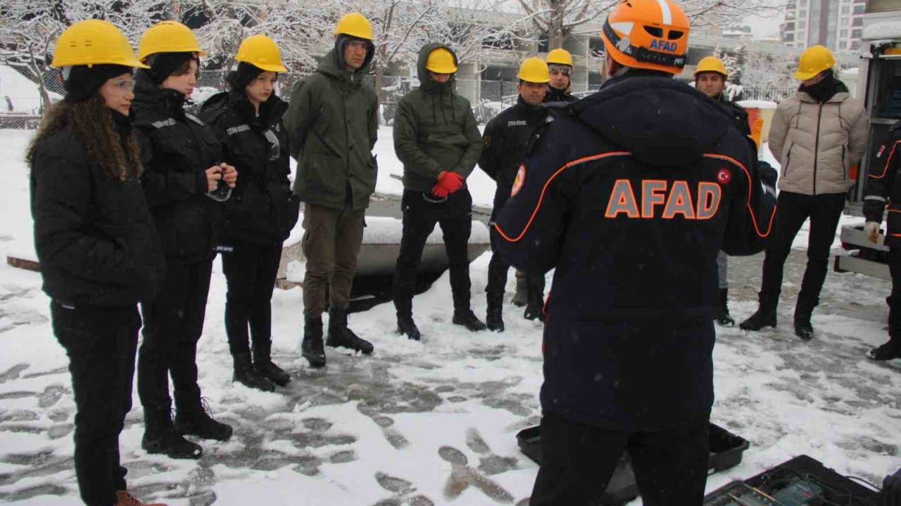 AFAD’ın eğitimleri devam ediyor
