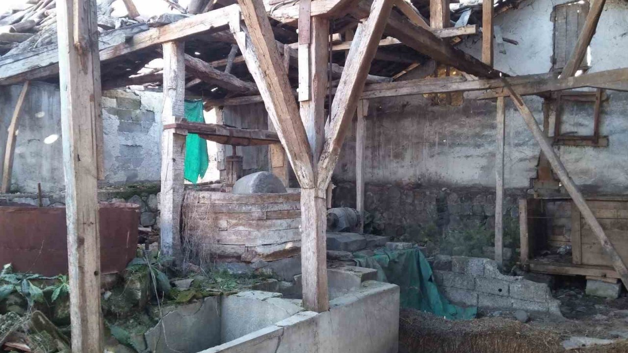 Tarihi değirmen restorasyonu bekliyor