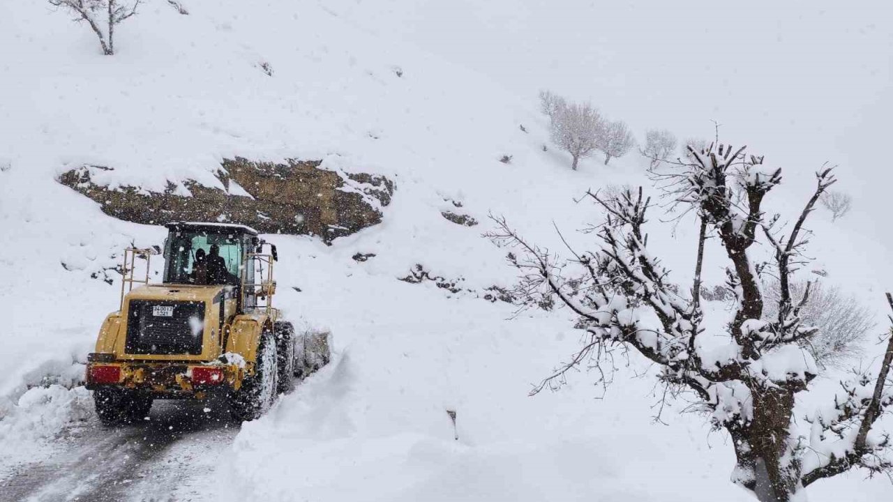 Batman’da 70’in üzerinde yerleşim yerinin yolu ulaşıma kapandı