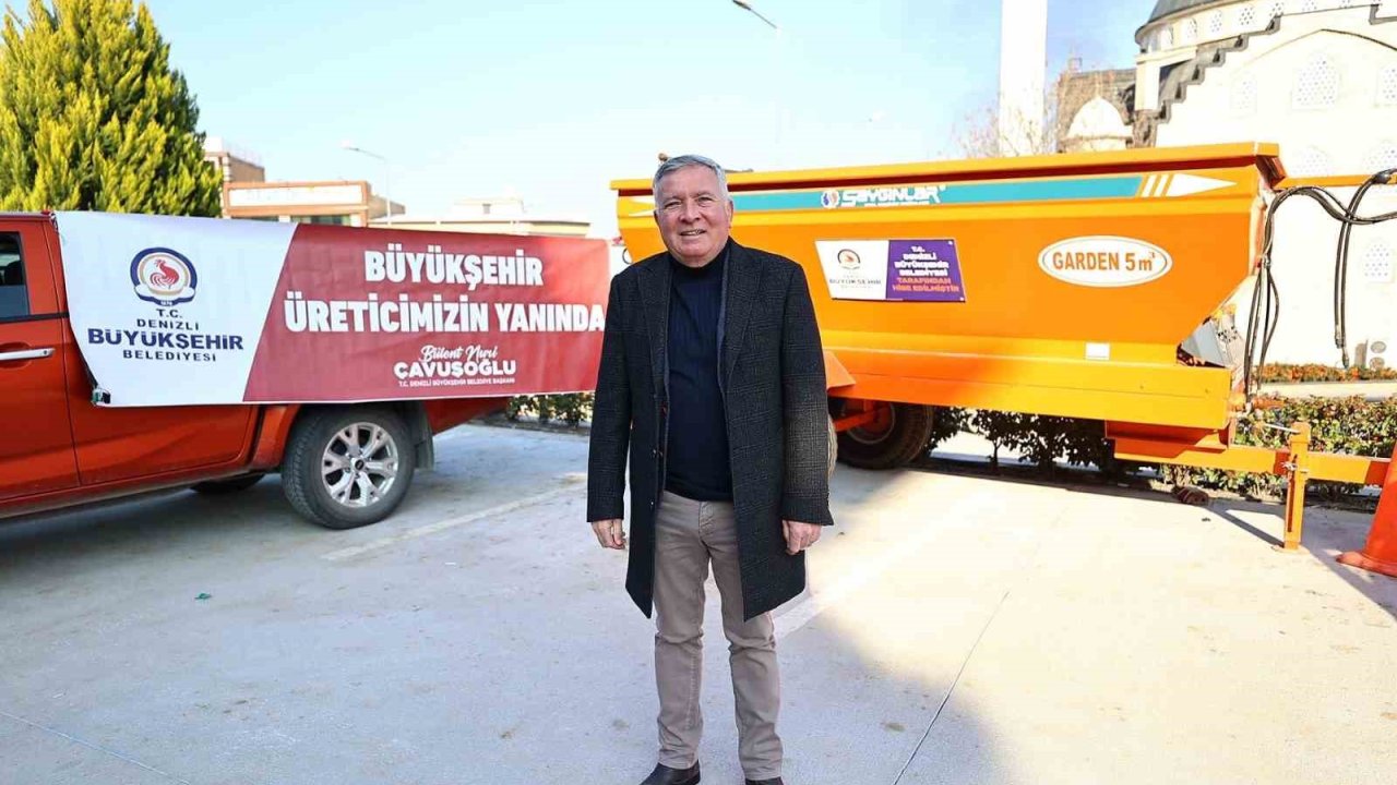 Denizli Büyükşehirden Honazlı üreticilere gübre römorku desteği