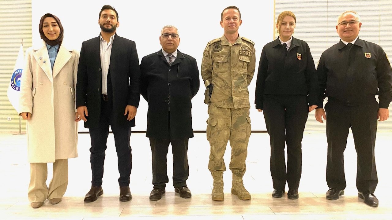 Kulu’da lise öğrencilerine Jandarma ve Sahil Güvenlik Akademisi tanıtıldı