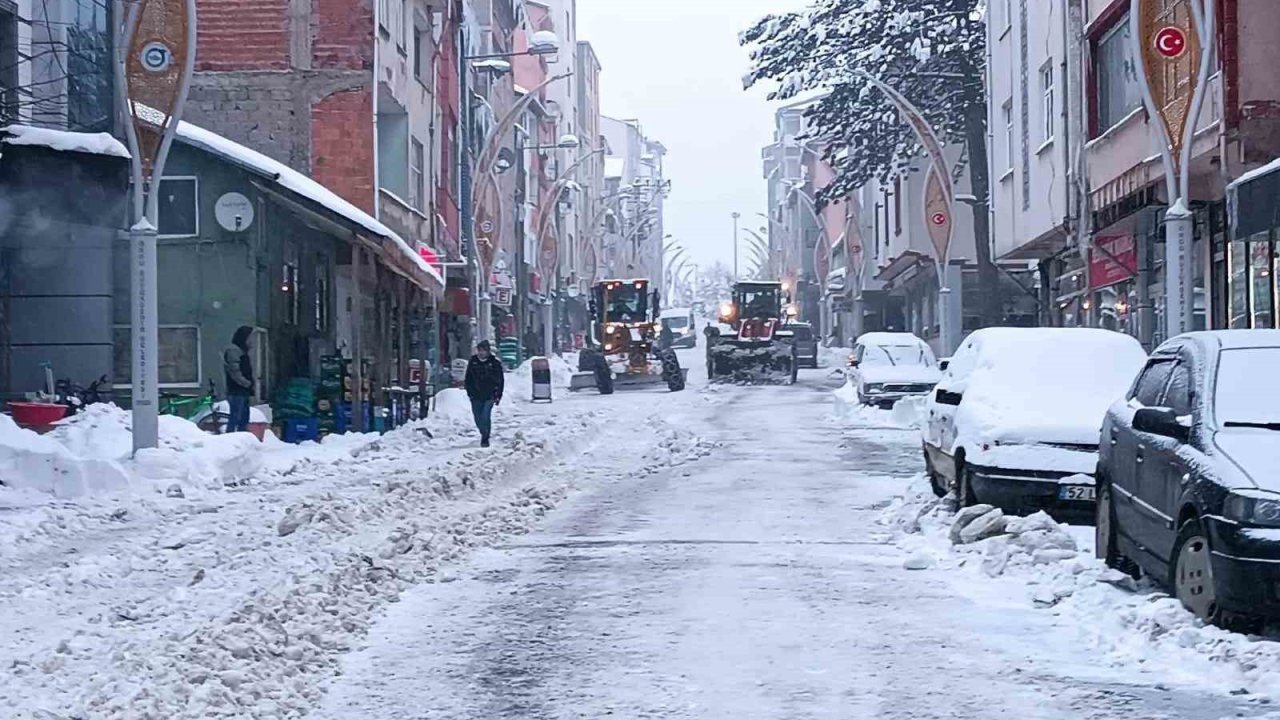 Ordu’nun 16 ilçesinde eğitime kar engeli
