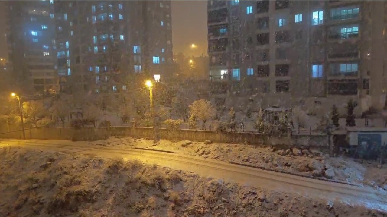 Mardin’de eğitime kar engeli