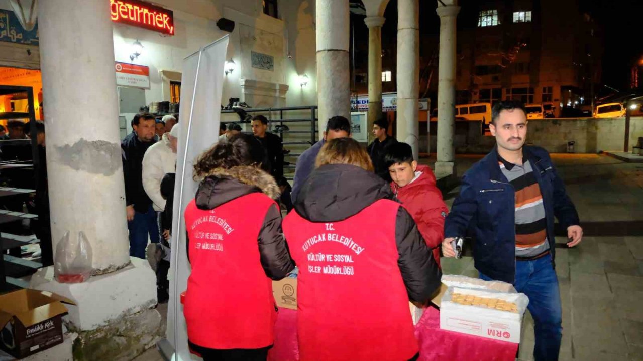 Kuyucak Belediyesi’nden kandil hayrı