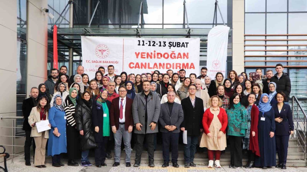 Kütahya’da "Yenidoğan canlandırma uygulayıcı" eğitimi gerçekleştirildi
