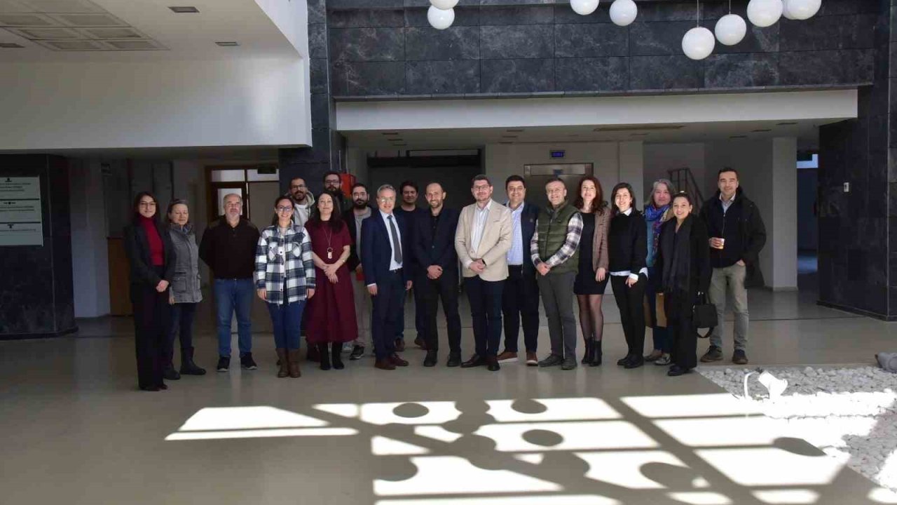 Tekno Kafe Perşembe’de proje yazımı eğitimi ele alındı