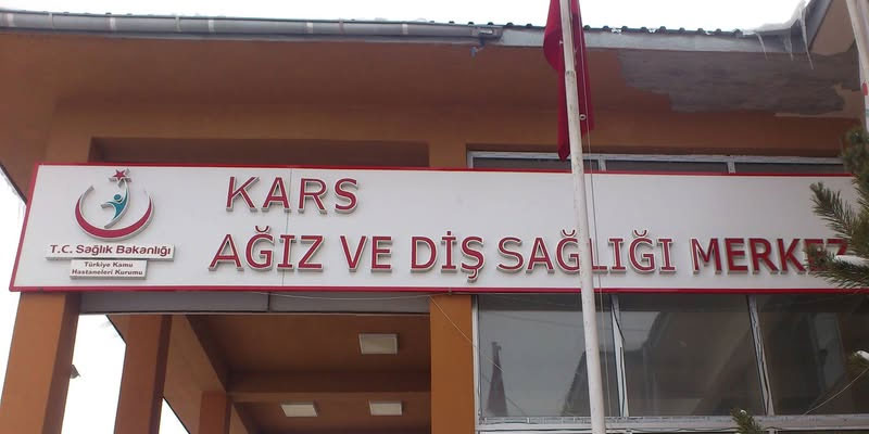 Kars'ta Diş hekimleri iş bırakma eylemi yapıyor!