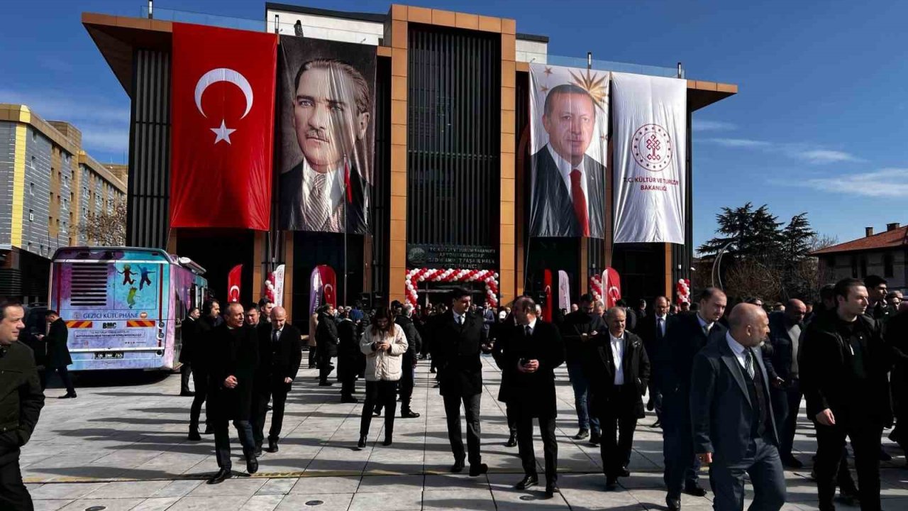 Bakan Ersoy, Afyonkarahisar’da kütüphane açılışı yaptı