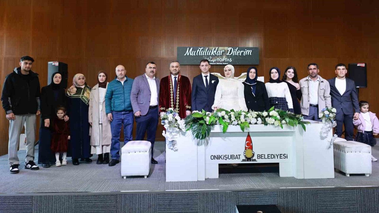 Kahramanmaraş’ta çiftler 14 Şubat’ta sevgilerini nikahla ölümsüzleştirdi