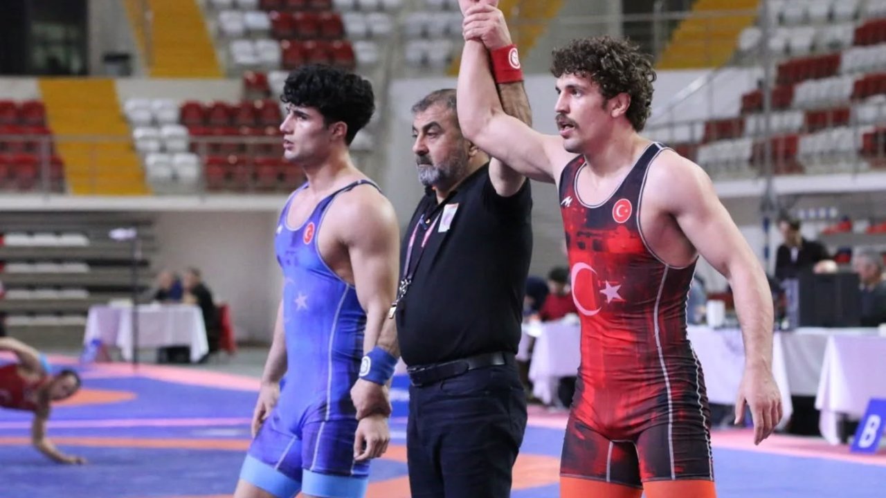U23 Grekoromen Türkiye Güreş Şampiyonası devam ediyor