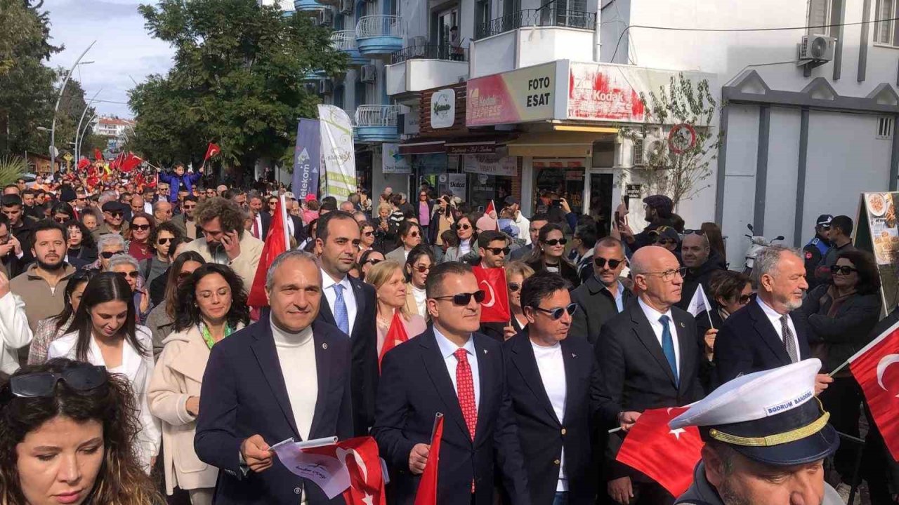 Datça Badem Çiçeği Festivali sürüyor