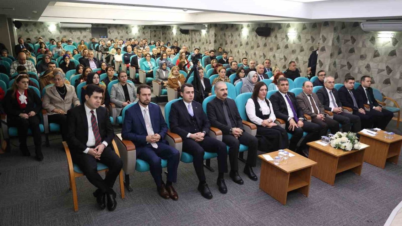 Dijital okuryazarlık ve dijital iletişim becerileri eğitimi sona erdi