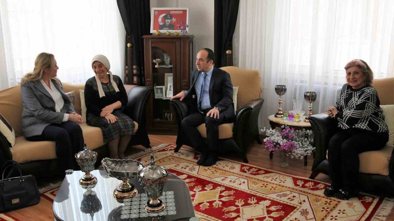 Eskişehir İl Emniyet Müdürü Yılmaz, şehit ailelerini ziyaret etti