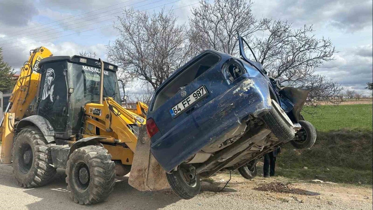 Takla atan araçtaki 5 kişi yaralandı