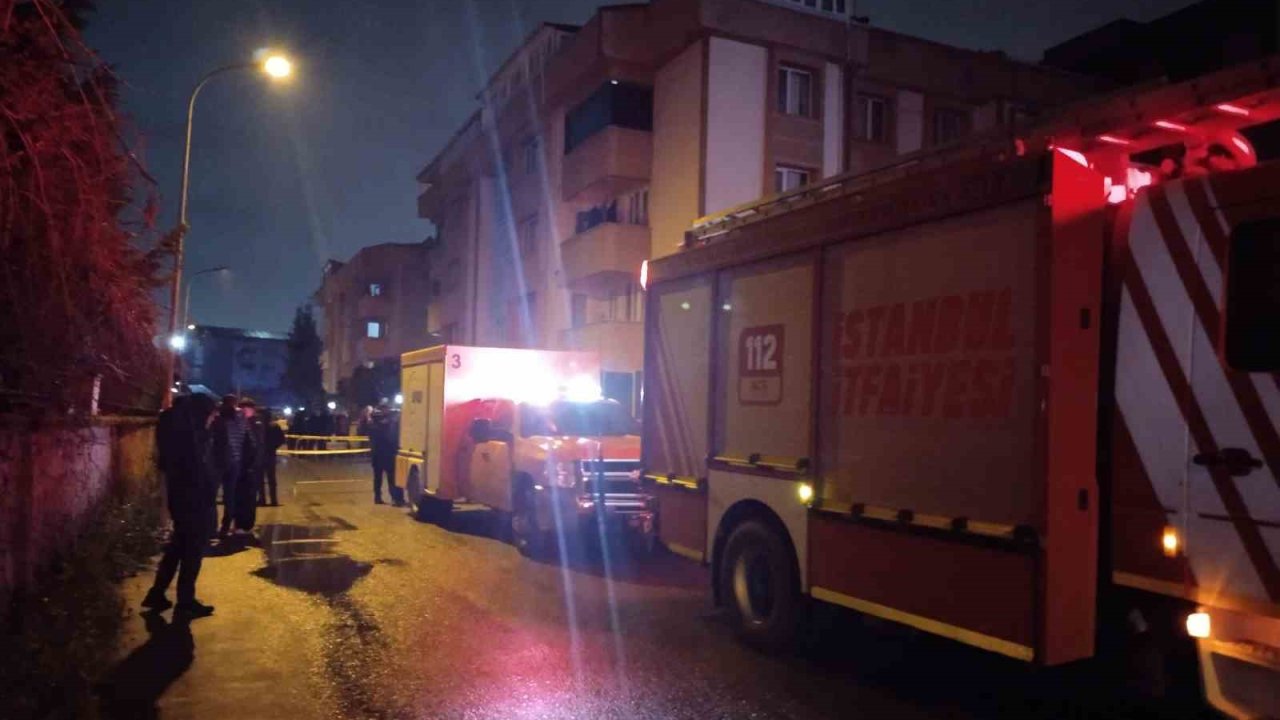 Tuzla’da kolonlarında çatlak tespit edilen bina boşaltıldı