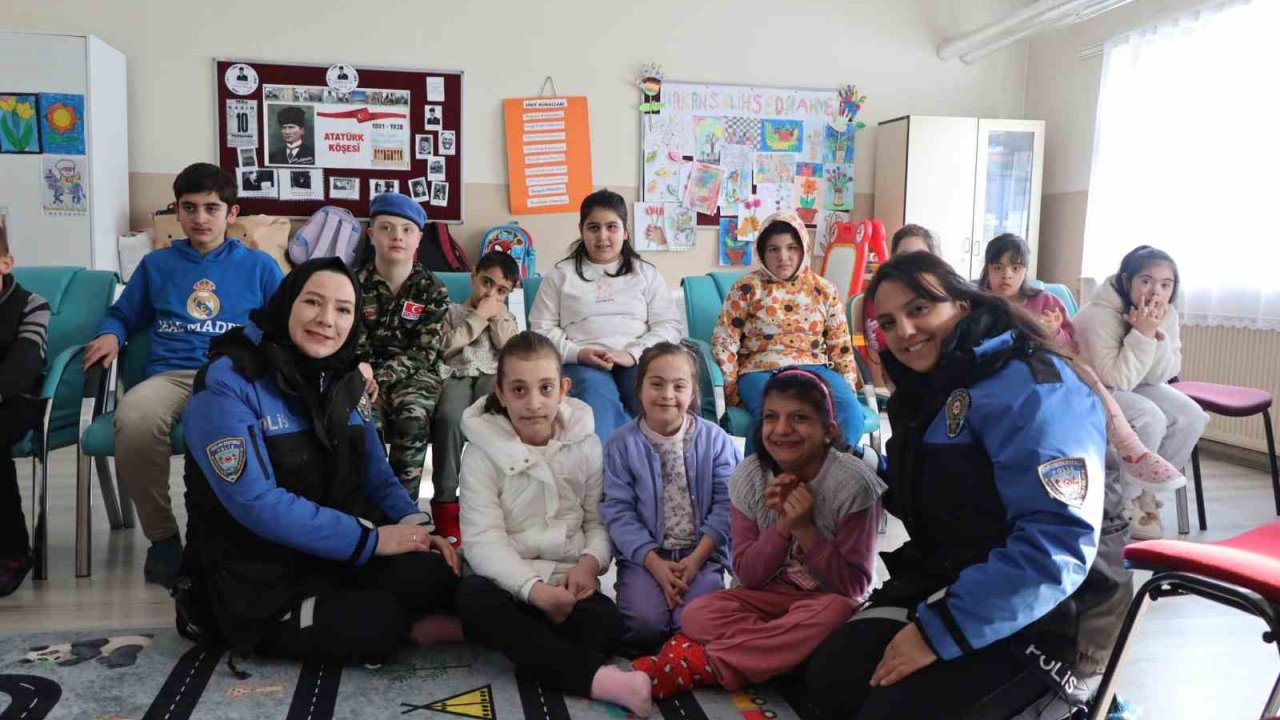 Erzurum polisinden uzanan şefkat eli