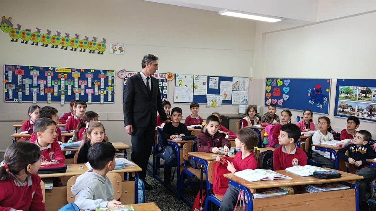 Bayburt İl Milli Eğitim Müdürü Şehit Nevzat Kaya İlkokulunda incelemelerde bulundu