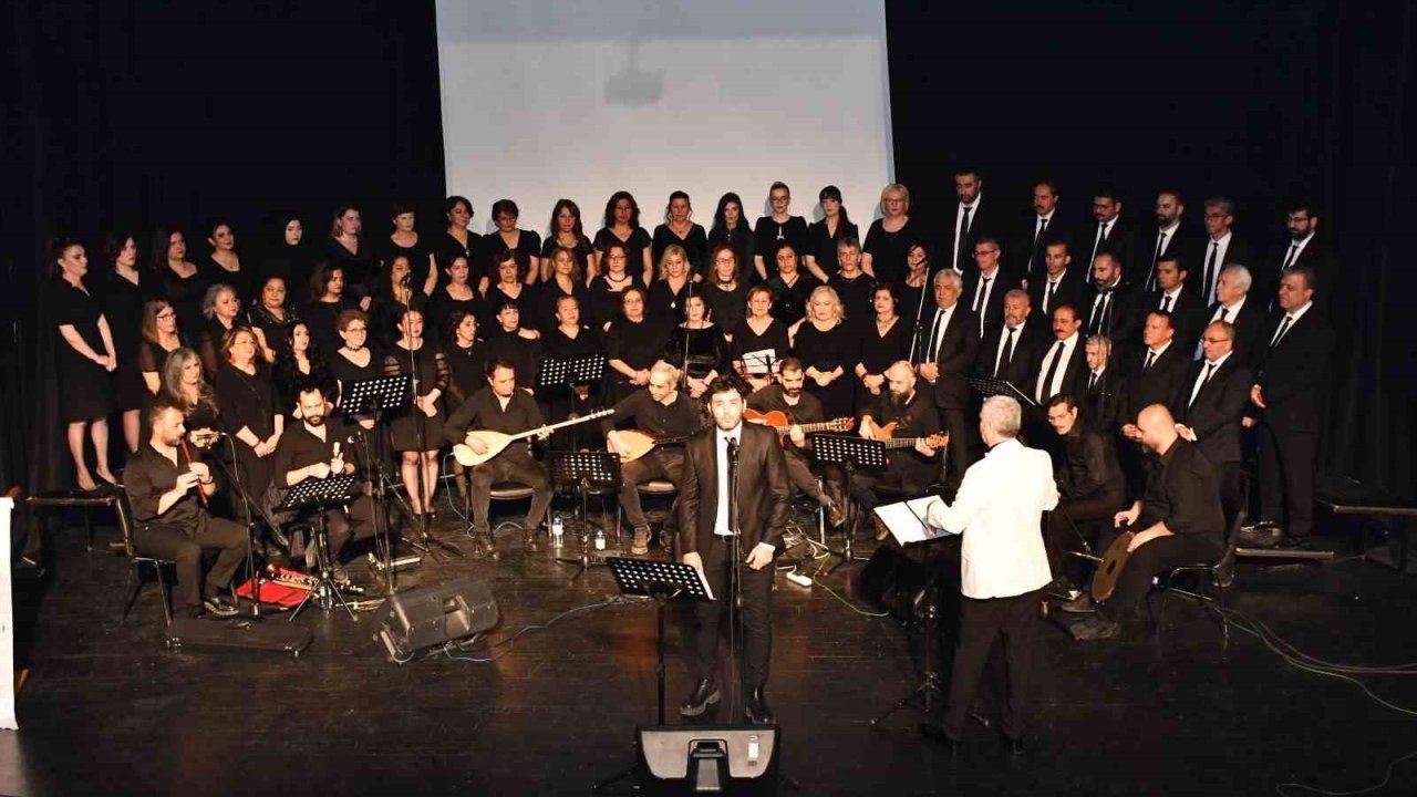 ‘Türk Halk Müziği Deyişler Konseri’ yoğun ilgi gördü