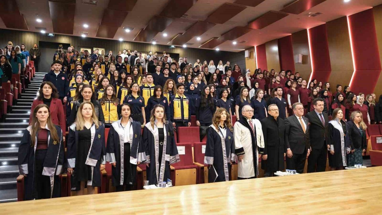 Mudanya Üniversitesi, öğrencilerini sektöre uğurladı