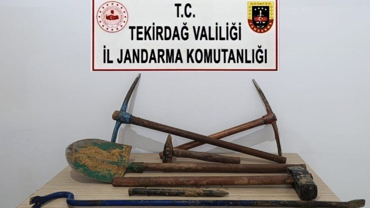 Saray’da kaçak kazı yapan 6 kişi suçüstü yakalandı