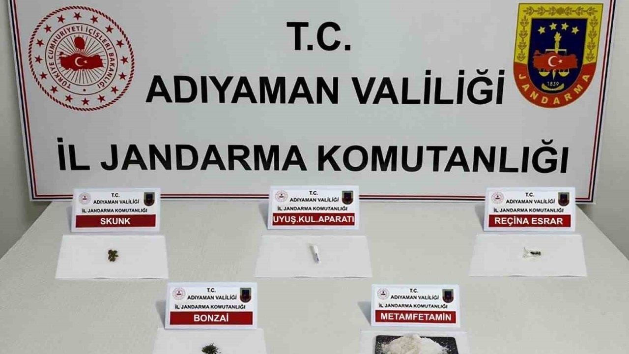 Jandarma ekipleri uyuşturucuya göz açtırmıyor
