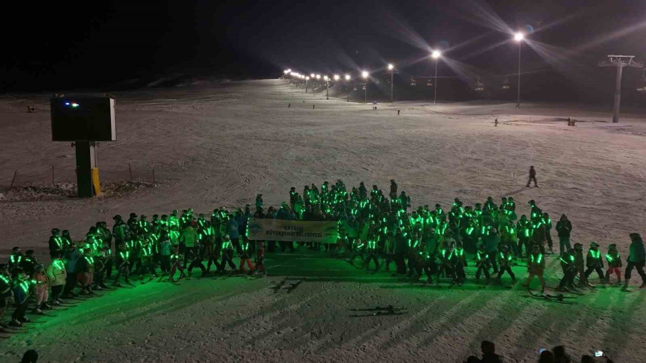 Erciyes’te spor şenliği ve gece kayağı