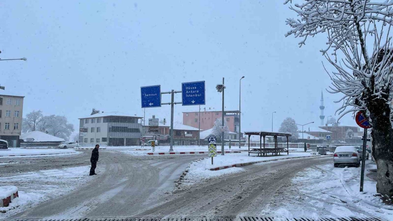 Samsun’da eğitime kar engeli