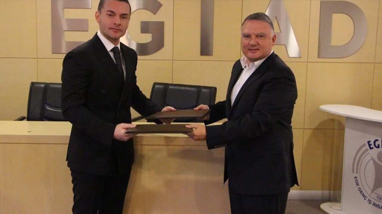 Çeşme’de sakız ağaçlarına hayat veren iş birliği