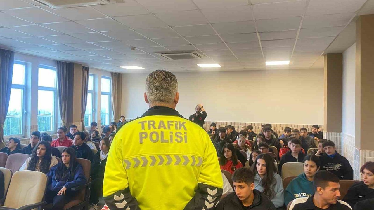 Mersin’de ’Trafik Güvenliği’ eğitimleri sürüyor