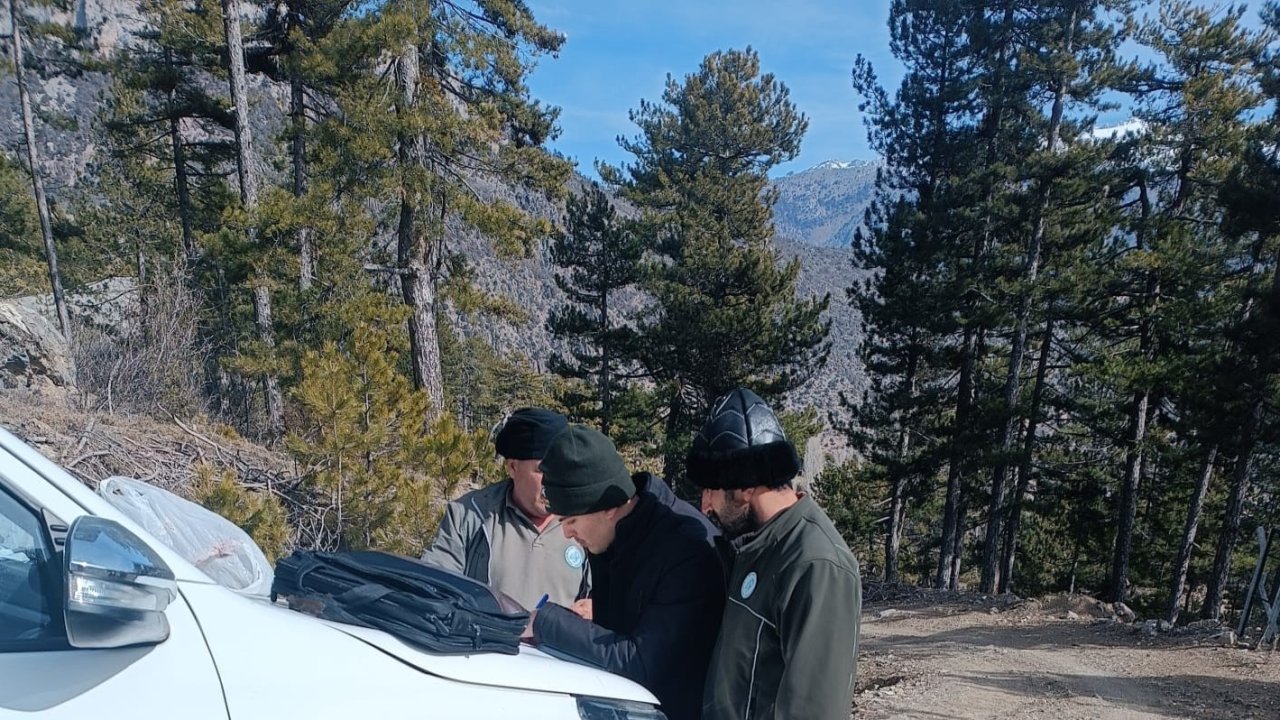 Isparta’da kaçak keklik avladığı tespit edilen avcıya idari ve tazminat cezası