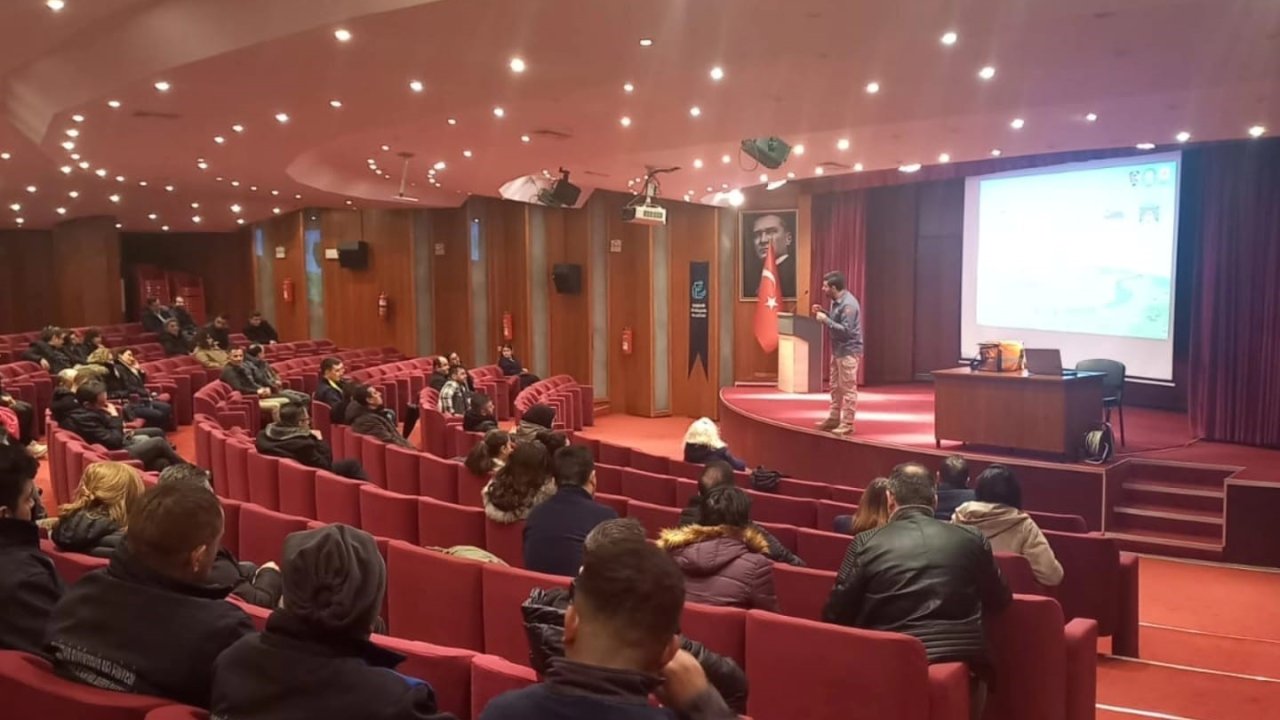 Eskişehir Büyükşehir Belediyesi personeline ’Afet Bilinci ve Farkındalık Eğitimi’ verildi