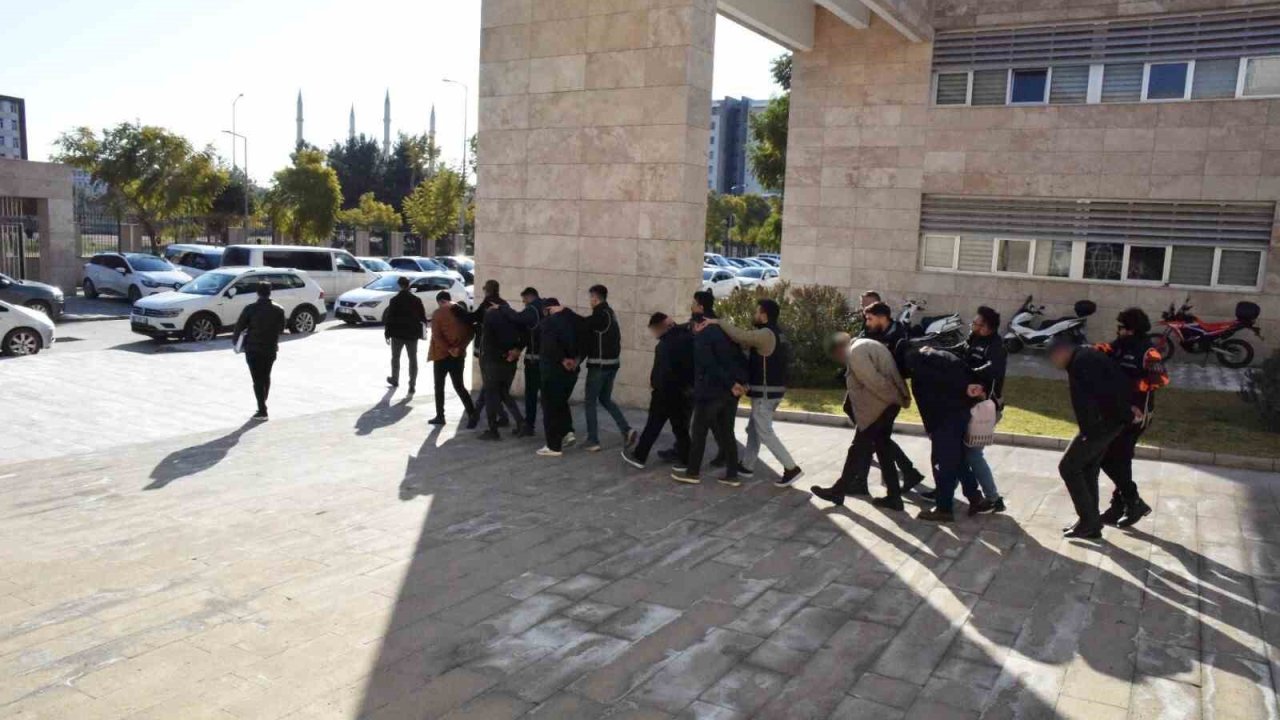 Antalya’da tefecilik operasyonu: 7 tutuklama